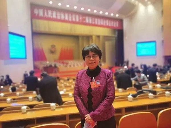 �ݕԷ�ί�T��̽��������������؟�C��